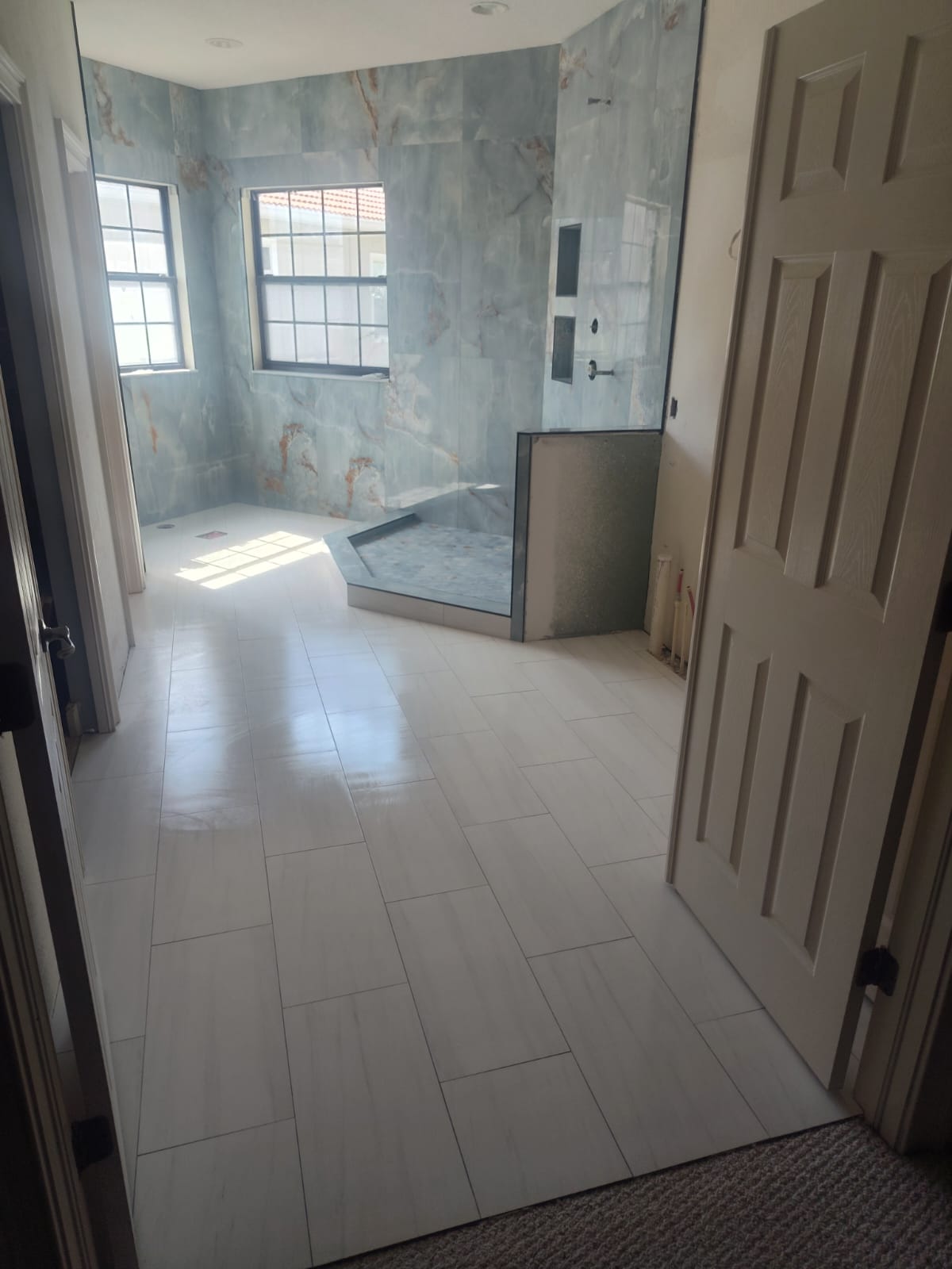 Elegant Shower Space